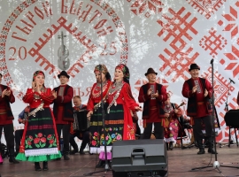 Участники ярмарки мастеров народных промыслов праздника удмуртской культуры «Гырон Быдтон»