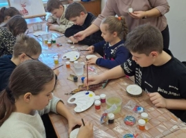 В бугульминской «Махалле» раскрывают секреты мастерства: как дерево превращается в искусство