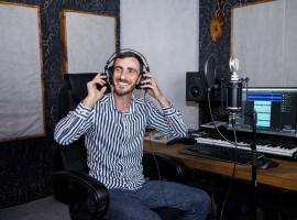 Җырчы Аршак Алтунян белән очрашуга чакырабыз