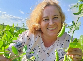 Шагыйрә Альбина Бәширова белән фикерләшәбез