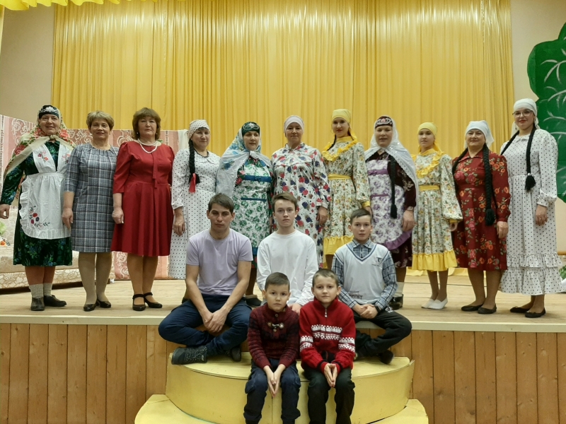 Театральный коллектив "Нур". 