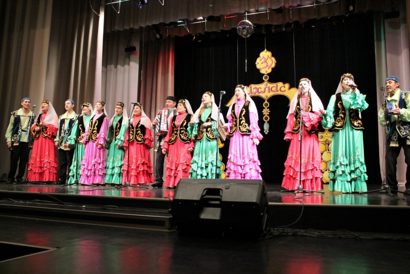 Народный ансамбль татарской песни "Ихлас"