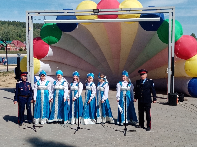 выступление коллектива на День Республики в г.Лениногорск