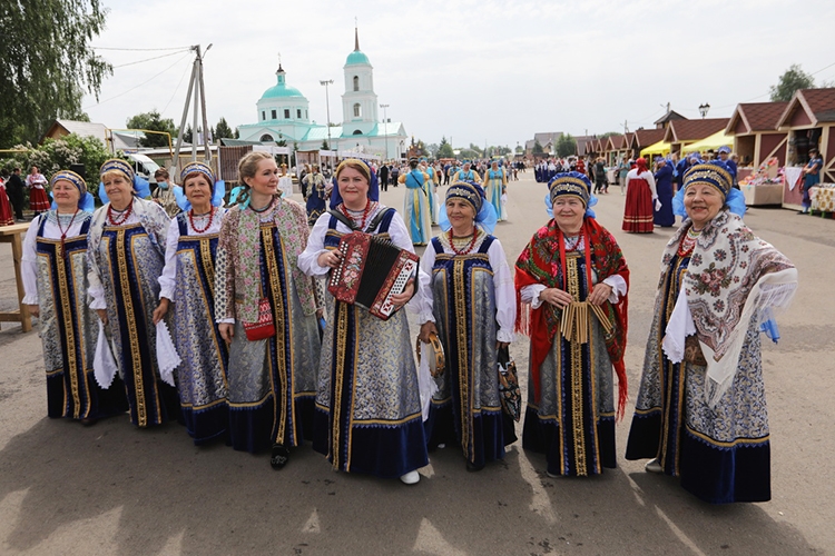 Народный фольклорный ансамбль «Каравон»