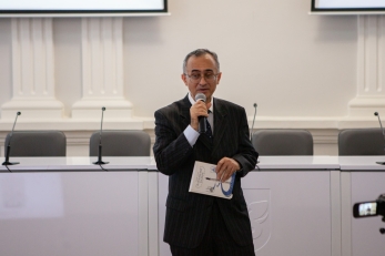 Язучы Фатыйх Кутлу белән очрашуга рәхим итегез