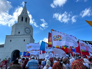 Костюмированным шествием в Казани открылась II Всероссийская детская Фольклориада
