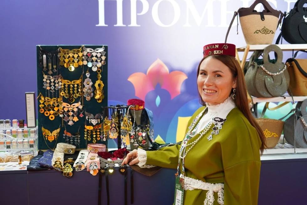 Мастера промыслов Татарстана представили свои изделия на Российско-Индийском бизнес-форуме
