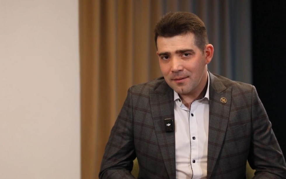 «Милли кунакханә»дә Рүзәл Минһаҗев белән очрашуга чакырабыз