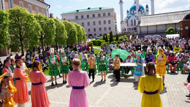 Традиционные игры народов Поволжья в Казанском Кремле