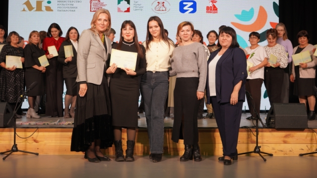 Участники Школы молодого фольклориста обсудили современные подходы к изучению исторической памяти и ее отражение в фольклоре