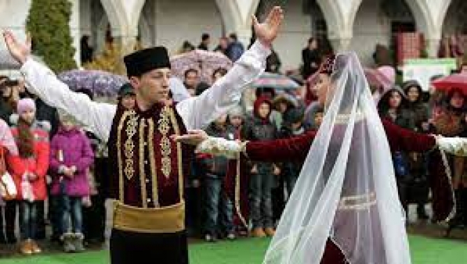 Выступление крымских татар на празднике Навруз
