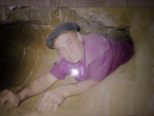 В подземном лабиринте Кыз тау, лето 2002 год