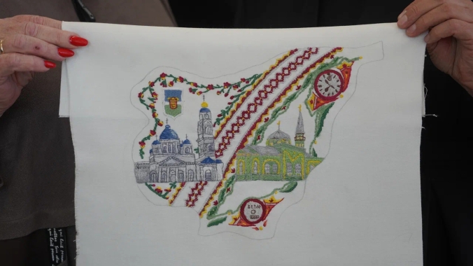 Чистопольский район представил свою часть вышитой карты Татарстана