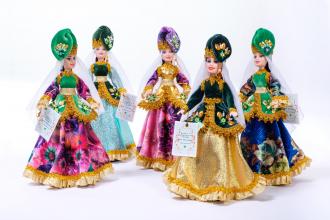 Коллекция кукол в татарский одежде. 