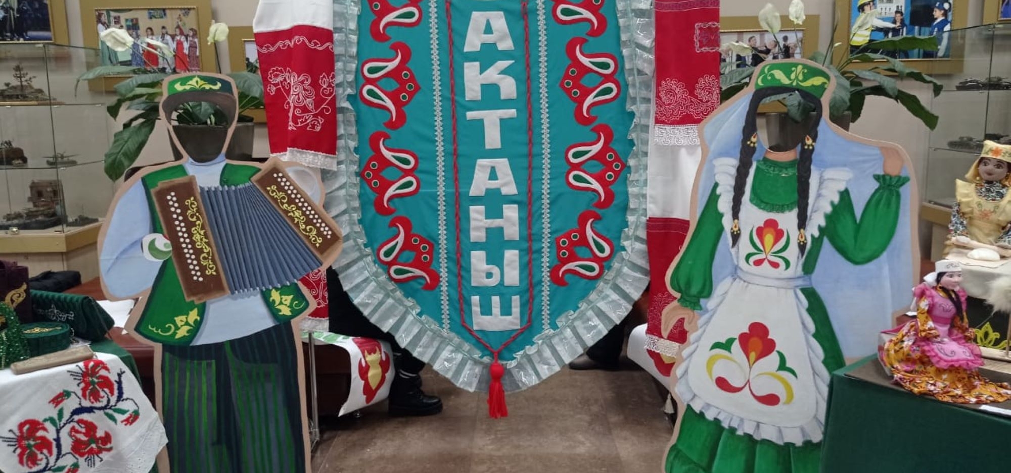 Памятник кумгану, десять народных театров, белый теплоход и усадьба муфтия: в Казани прошел День культуры Актанышского района