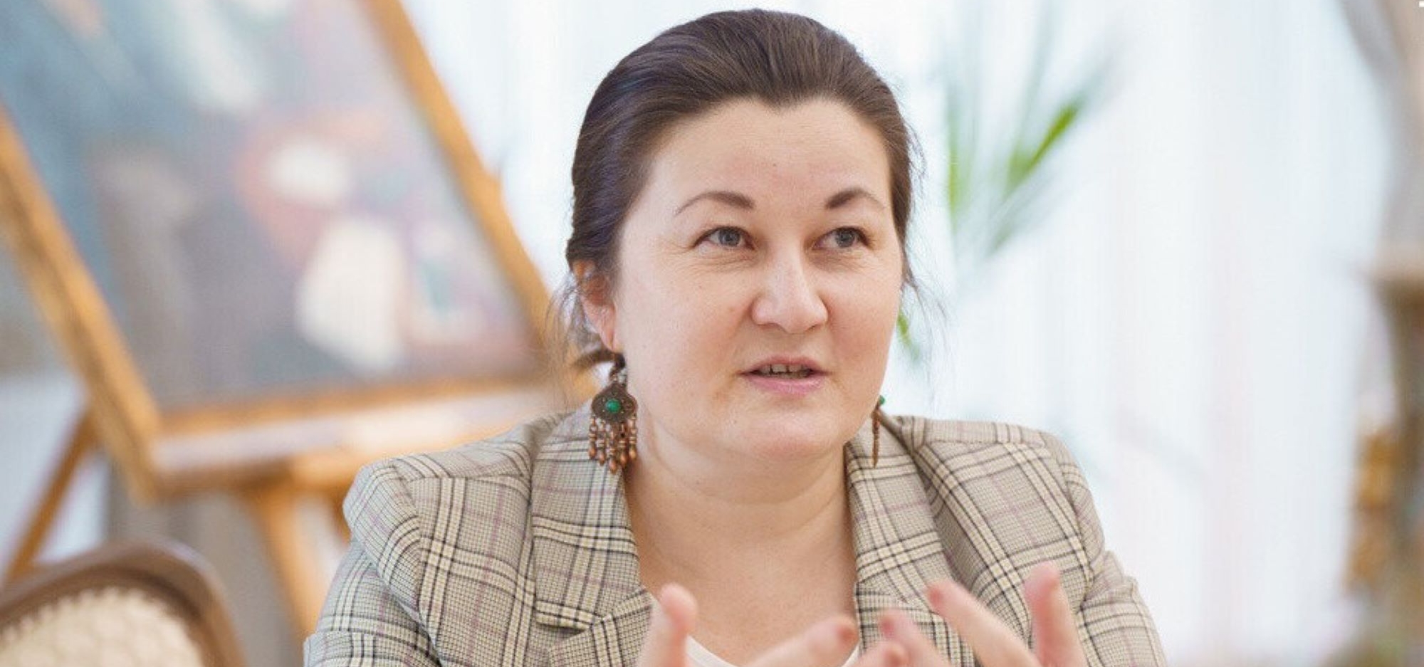 Тукайның әдәби музее директоры Гүзәл Төхфәтова белән шагыйрьнең туган көненә багышланган чаралар турында сөйләшбез