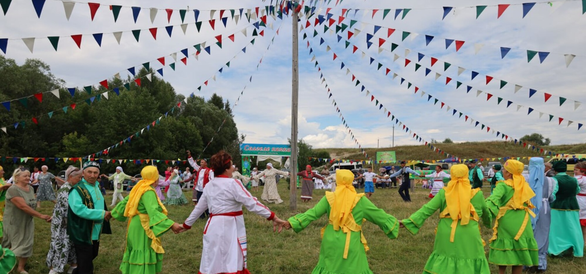 В Арском районе прошел фольклорный фестиваль «Сөлгеле капка»