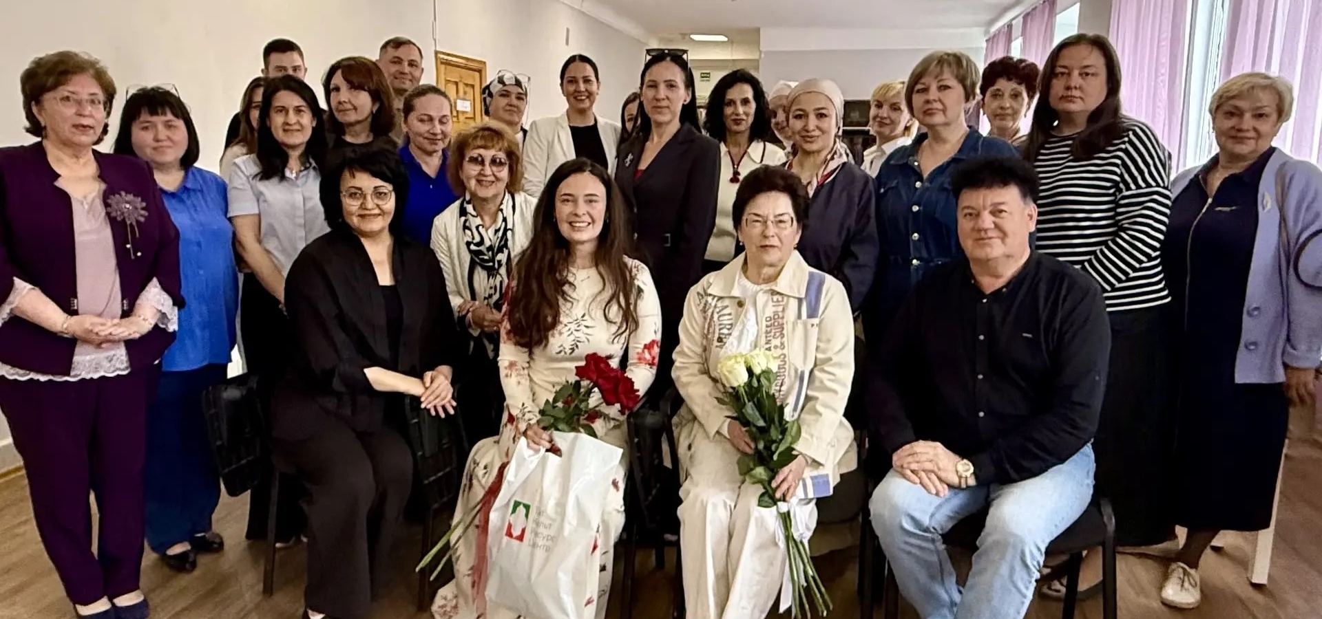 В ГБУ «Таткультресурсцентр» с юбилеем поздравили народную артистку Татарстана, композитора Резеду Ахиярову