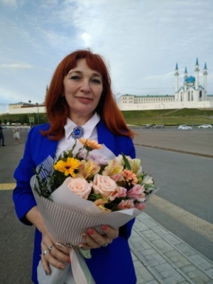 Фотография руководителя вокального коллектива "Казансу" Галиуллиной Гульнары Ильдаровны.
