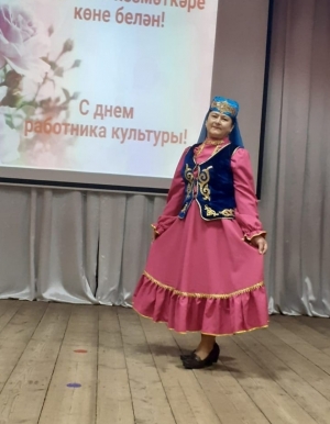 руководитель коллектива Ахмадуллина Лилия Ханиповна