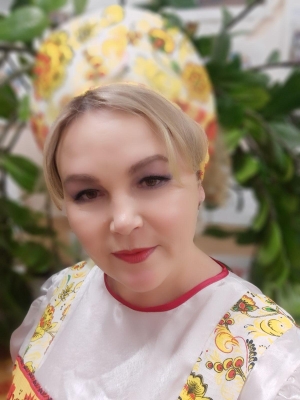 Сайфутдинова Ляйсан Рифовна- художественный руководитель кружка "Ляйсан"