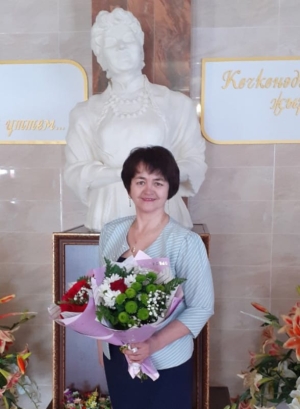 Руководитель народного театрального коллектива "Замандаш" Биктимерова Аниса Гафуряновна