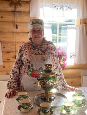Ахмадуллина Милауша Тагировна, руководитель фольклорного коллектива "Шатлык"