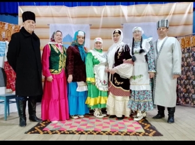 " Татар хатыны нилэр курми" спектакль