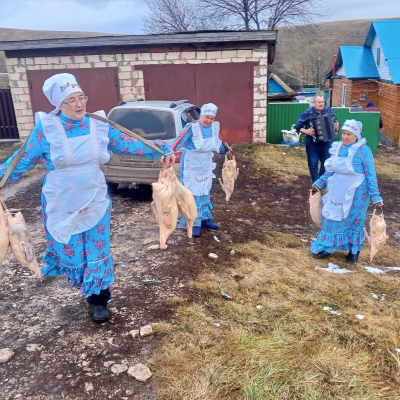 "Каз омэсе" показ фольклорного обряда