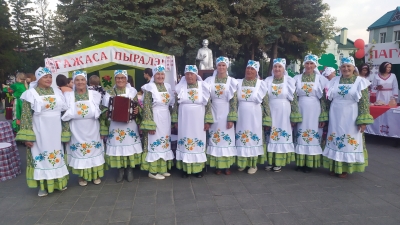 Народный самодеятельный фольклорный коллектив "Сөн бизәкләре"