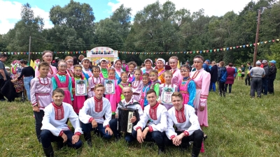 Вокальная группа  народного ансамбля "Эр ужара" на празднике Марий кас