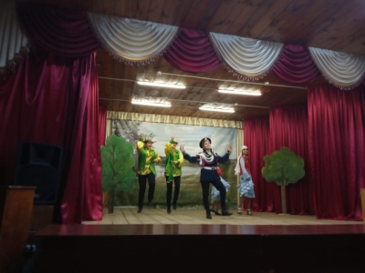 Постановка  юмористической сценки  "Зәңгәр шәл"