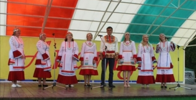 Фольклорный коллектив «Çăлкуç» на чувашском Акатуе в селе Убей.