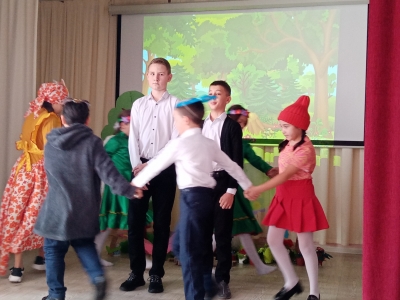 "Күбәләкле алан маҗаралары"Детский театральный коллектив "Сәхнә"
