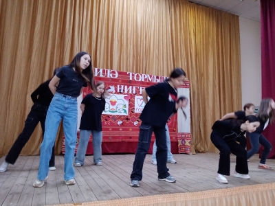 Танцевальный коллектив "Мизгел"