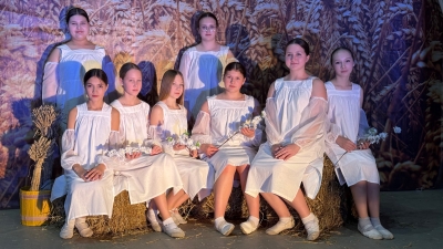 Участие в постановке театрализованного представление "Материнское поле