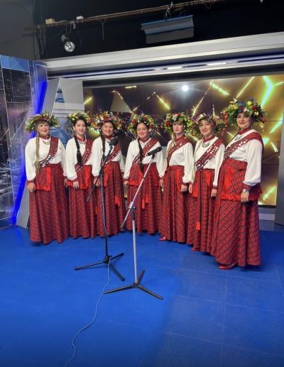 Фольклорный ансамбль "Асыл бизэк"