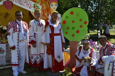 Народный ансамбль песни и танца "Илем"