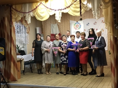 Театральный коллектив "Сәйлән" после выступления.