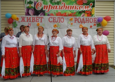 Выступление ансамбля на день села Ульянково.