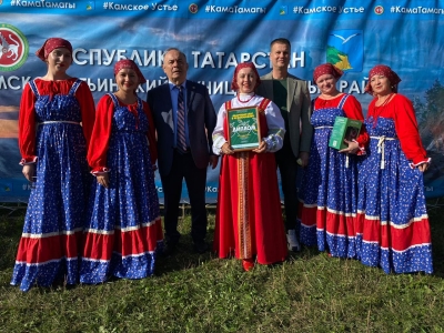 Вокальный ансамбль "Чаровница", на Республиканском празднике "Яблочный спас в Красновидово"
