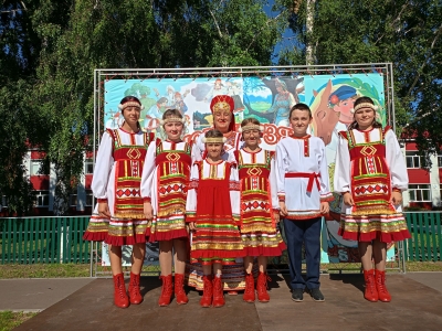 вокальный ансамбль "Ялгат" на Республиканском празднике мордовской культуры "Валда шинясь"