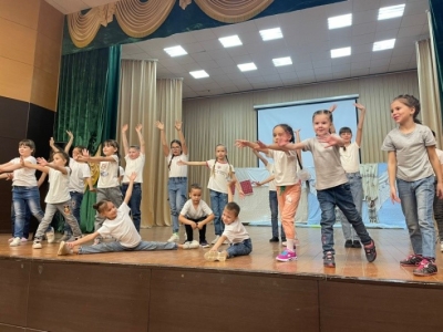 Танцевальный коллектив "Киви Дэнс"