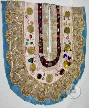 Татарское нагрудное украшение – изү. Начало ХХ века. Хранится в Национальном музее Республики Татарстан